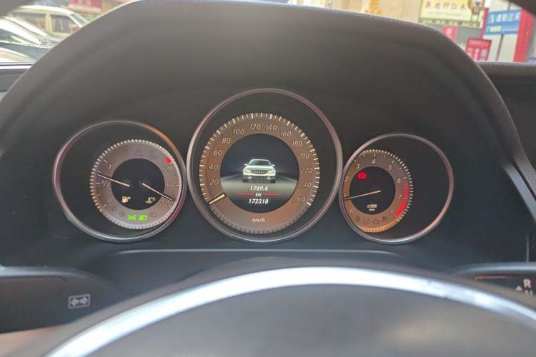 Used Mercedes-Benz E-Class 2015 Revised E 260 L Sporty and Stylish Edition Instrument Cluster