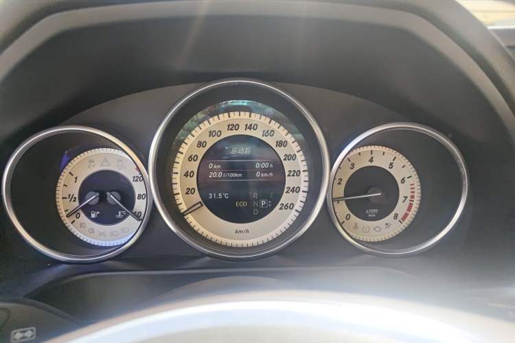 Used Mercedes-Benz E-Class 2015 E 260 L Sport & Fashion Model Instrument Cluster