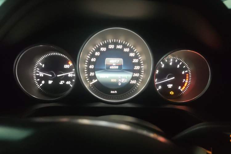 Used Mercedes-Benz E-Class 2015 Facelift E 200 L Instrument Cluster