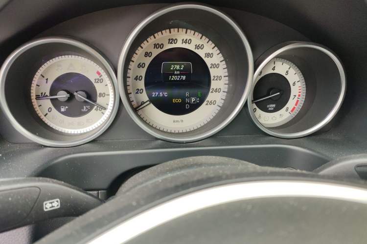 Used Mercedes-Benz E-Class 2015 Revised E 260 L Sporty and Stylish Edition Instrument Cluster