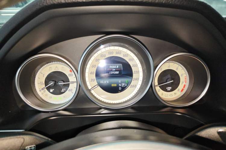 Used Mercedes-Benz E-Class 2015 E 260 L Sport & Fashion Model Instrument Cluster