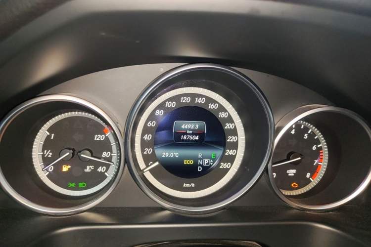 Used Mercedes-Benz E-Class 2015 Facelift E 200 L Instrument Cluster
