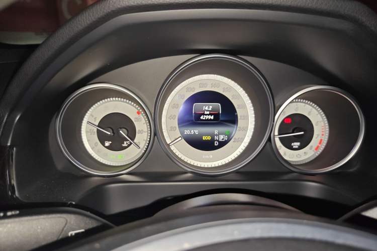 Used Mercedes-Benz E-Class 2015 Facelift E 200 L Sport Edition Instrument Cluster