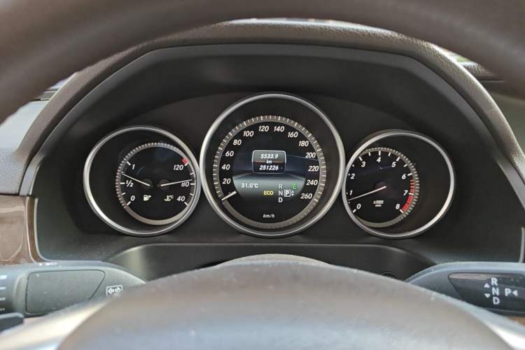 Used Mercedes-Benz E-Class 2015 Facelift E 200 L Instrument Cluster