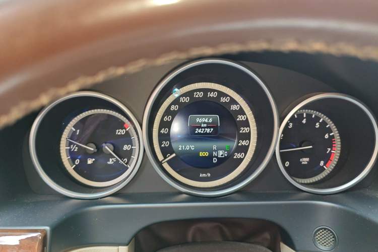 Used Mercedes-Benz E-Class 2015 Facelift E 200 L Instrument Cluster