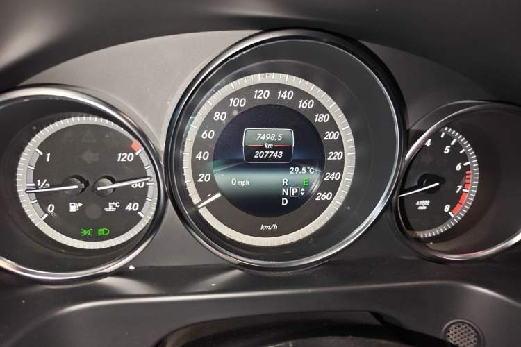 Used Mercedes-Benz E-Class 2015 E 200 L Instrument Cluster