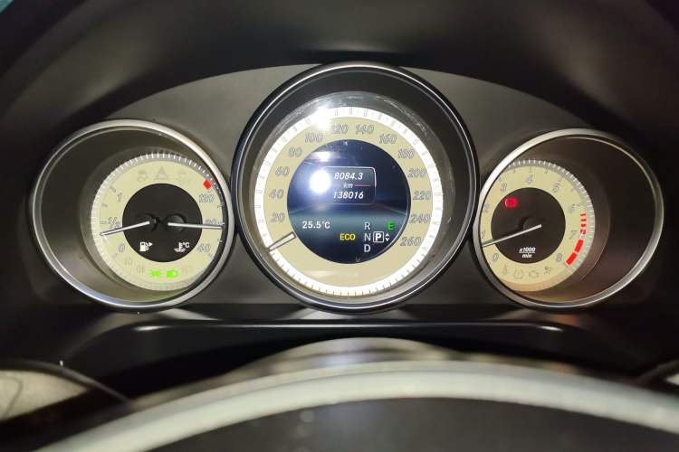 Used Mercedes-Benz E-Class 2015 E 260 L Sport & Fashion Model Instrument Cluster