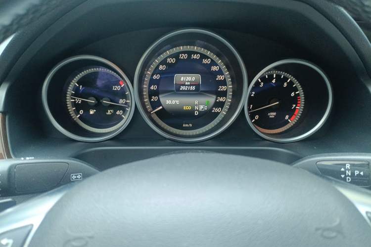 Used Mercedes-Benz E-Class 2015 Facelift E 200 L Instrument Cluster