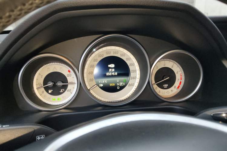 Used Mercedes-Benz E-Class 2015 E 260 L Sport Luxury Model Instrument Cluster