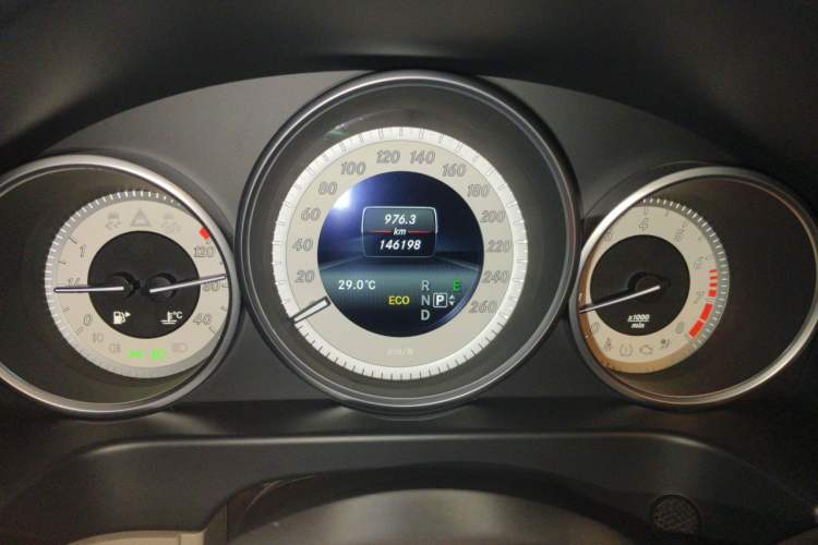 Used Mercedes-Benz E-Class 2015 E 260 L Sport & Fashion Model Instrument Cluster