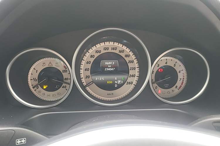 Used Mercedes-Benz E-Class 2015 E 260 L Sport Edition Instrument Cluster