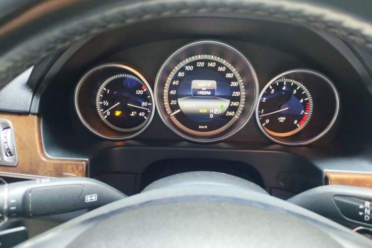 Used Mercedes-Benz E-Class 2015 E 200 L Instrument Cluster