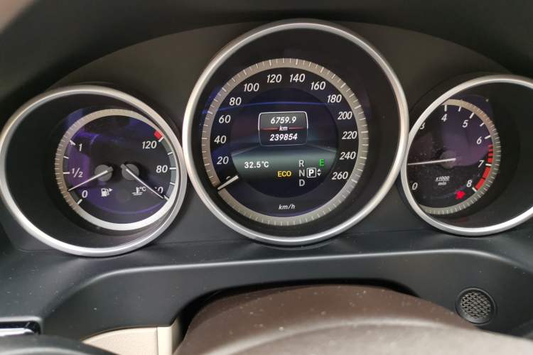 Used Mercedes-Benz E-Class 2015 E 260 L Instrument Cluster