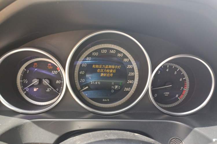 Used Mercedes-Benz E-Class 2015 E 320 L Luxury 4MATIC Instrument Cluster