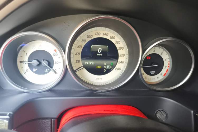 Used Mercedes-Benz E-Class 2015 E 260 L Sport & Fashion Model Instrument Cluster