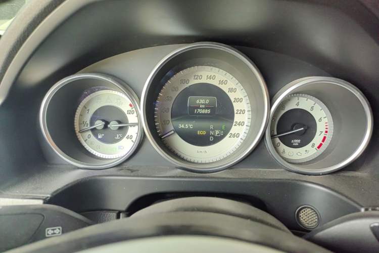 Used Mercedes-Benz E-Class 2015 E 260 L Sport Edition Instrument Cluster
