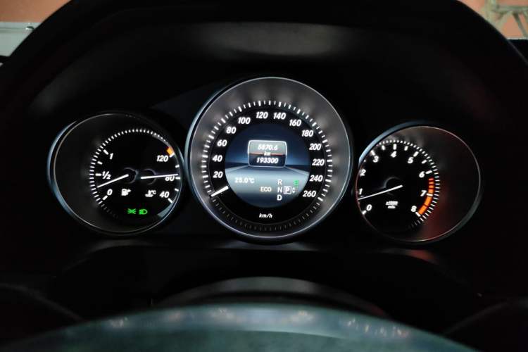 Used Mercedes-Benz E-Class 2015 E 200 L Instrument Cluster