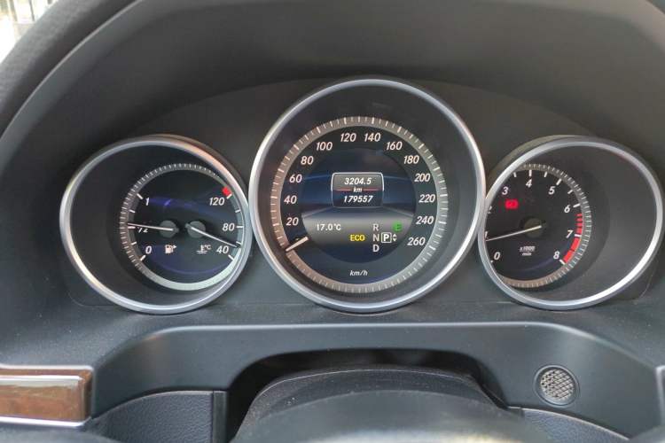 Used Mercedes-Benz E-Class 2015 Facelift E 200 L Instrument Cluster