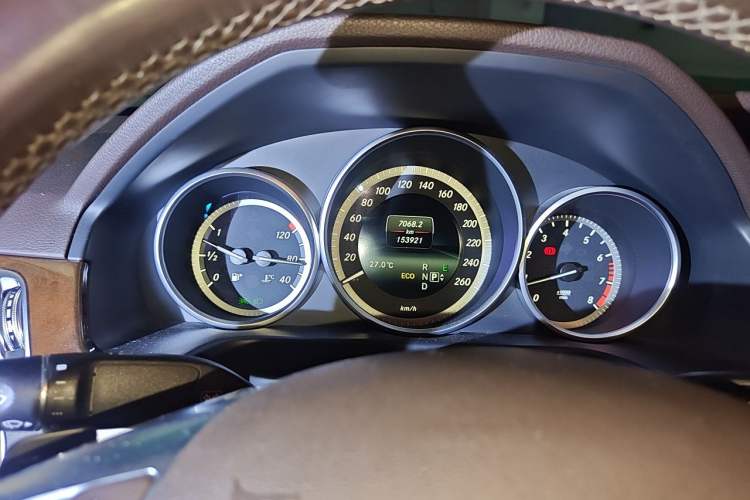 Used Mercedes-Benz E-Class 2015 E 260 L Instrument Cluster