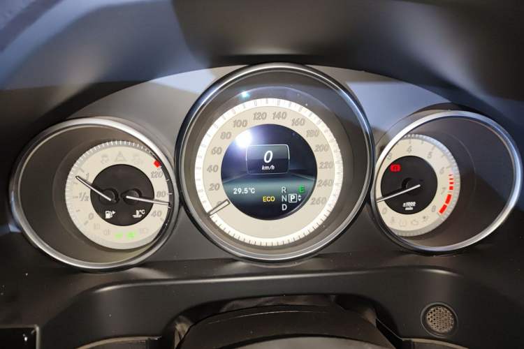 Used Mercedes-Benz E-Class 2015 E 260 L Sport Edition Instrument Cluster