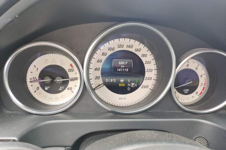 Used Mercedes-Benz E-Class 2015 E 400 L Sport Luxury 4MATIC Instrument Cluster