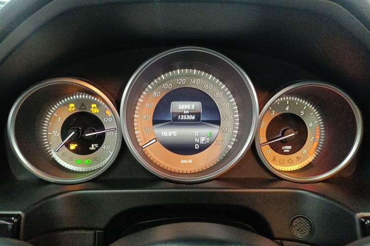 Used Mercedes-Benz E-Class 2015 Revised E 260 L Sporty and Stylish Edition Instrument Cluster