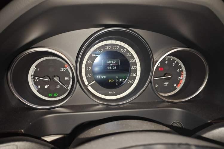 Used Mercedes-Benz E-Class 2015 E 200 L Instrument Cluster
