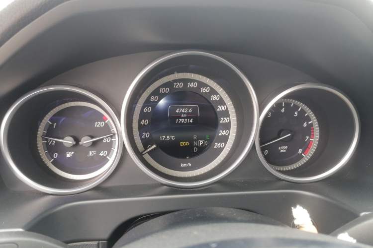 Used Mercedes-Benz E-Class 2015 Facelift E 200 L Instrument Cluster