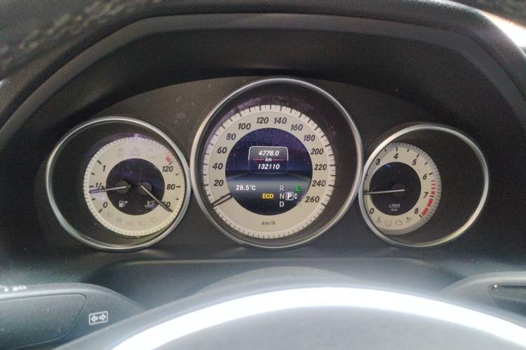 Used Mercedes-Benz E-Class 2015 E 260 L Sport & Fashion Model Instrument Cluster