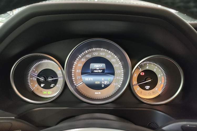 Used Mercedes-Benz E-Class 2015 E 320 L Sport 4MATIC Instrument Cluster