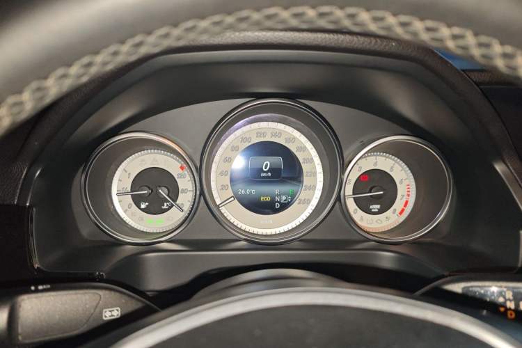 Used Mercedes-Benz E-Class 2015 E 260 L Sport Luxury Model Instrument Cluster