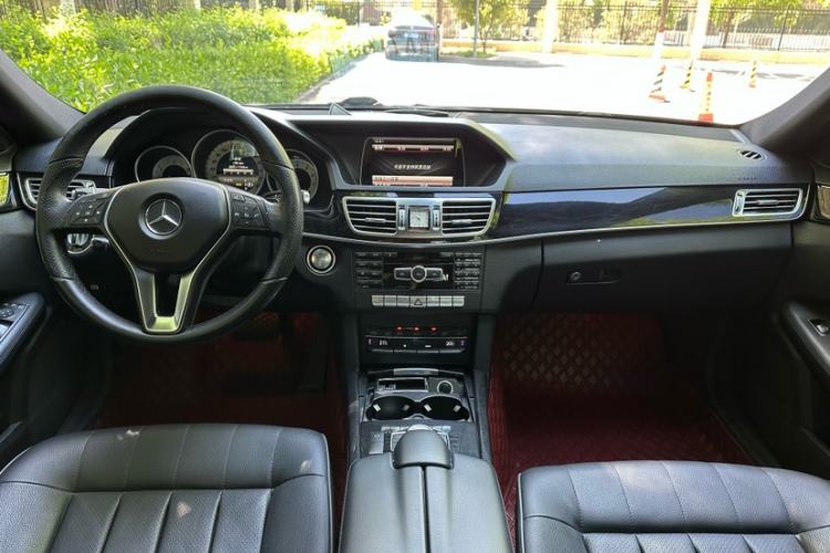 Used Mercedes-Benz E-Class 2015 E 260 L Sport Edition Interior 1