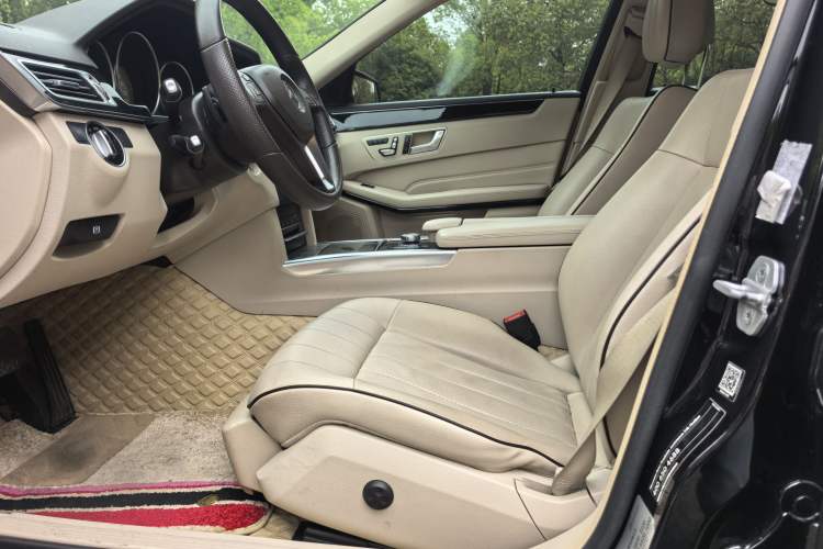 Used Mercedes-Benz E-Class 2015 E 200 L Sport Edition Interior 1