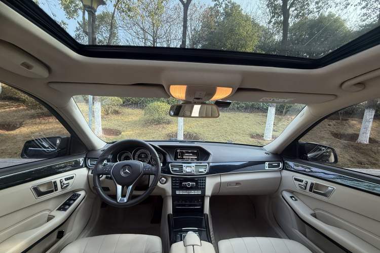 Used Mercedes-Benz E-Class 2015 E 260 L Sport Edition Interior 1