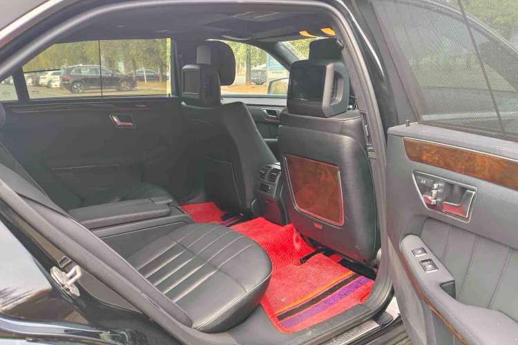 Used Mercedes-Benz E-Class 2015 E 400 L Hybrid Interior 1