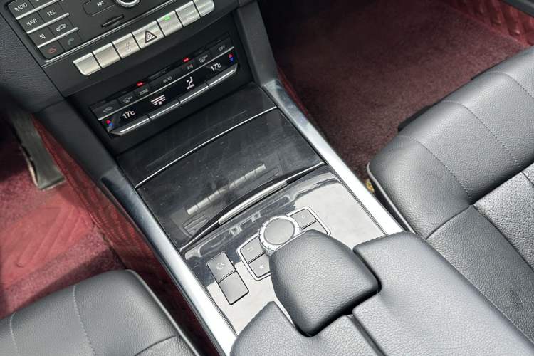 Used Mercedes-Benz E-Class 2015 Restyled E 260 L Sport Edition Interior 10