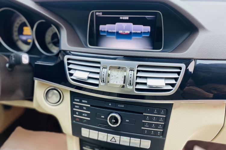 Used Mercedes-Benz E-Class 2015 Restyled E 260 L Sport Edition Interior 10