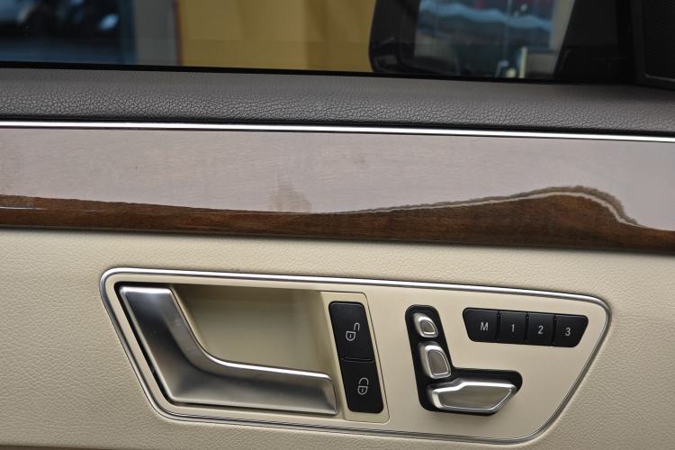 Used Mercedes-Benz E-Class 2015 Revised E 260 L Interior 12