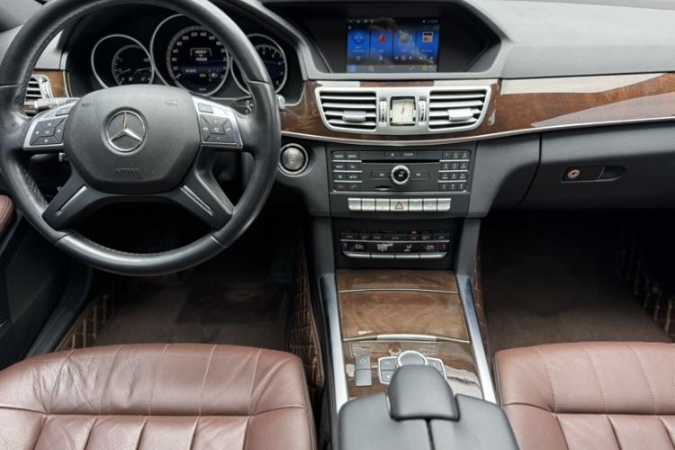 Used Mercedes-Benz E-Class 2015 E 260 L Luxury Model Interior 13