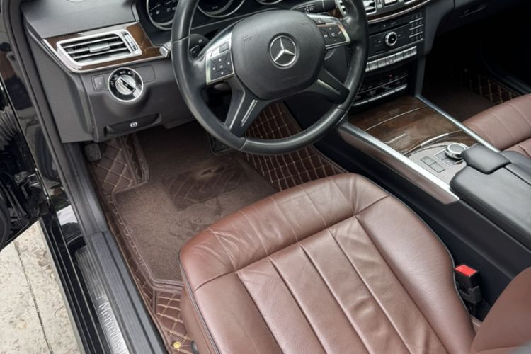 Used Mercedes-Benz E-Class 2015 E 260 L Luxury Model Interior 2