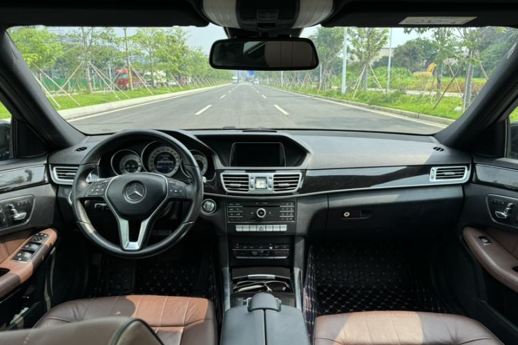 Used Mercedes-Benz E-Class 2015 E 260 L Sport Luxury Model Interior 2