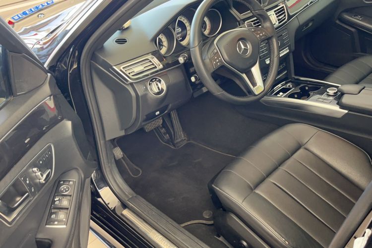 Used Mercedes-Benz E-Class 2015 Facelift E 200 L Interior 2