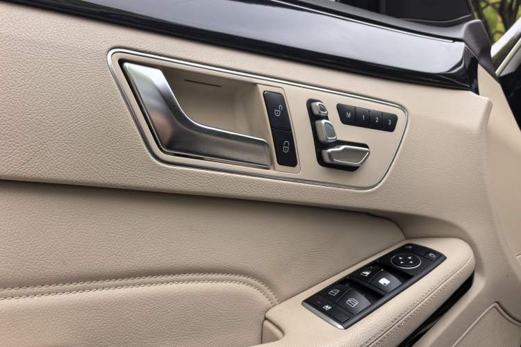 Used Mercedes-Benz E-Class 2015 E 200 L Sport Edition Interior 2