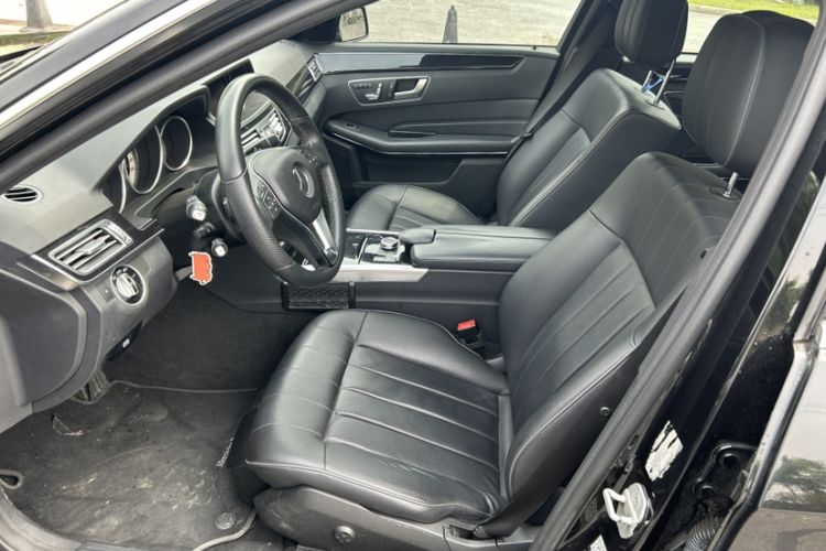 Used Mercedes-Benz E-Class 2015 Facelift E 200 L Sport Edition Interior 2