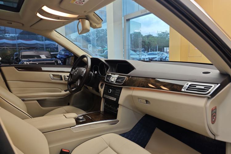 Used Mercedes-Benz E-Class 2015 Revised E 260 L Interior 2