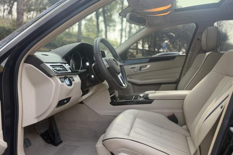 Used Mercedes-Benz E-Class 2015 E 260 L Sport Edition Interior 2