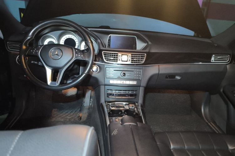 Used Mercedes-Benz E-Class 2015 Restyled E 260 L Sport Edition Interior 2