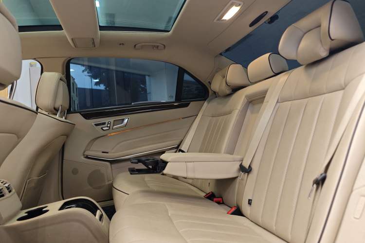 Used Mercedes-Benz E-Class 2015 Revised E 260 L Interior 3