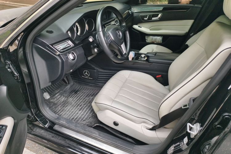 Used Mercedes-Benz E-Class 2015 E 260 L Sport Edition Interior 3