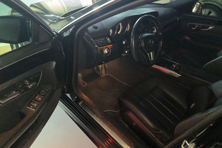 Used Mercedes-Benz E-Class 2015 Restyled E 260 L Sport Edition Interior 3